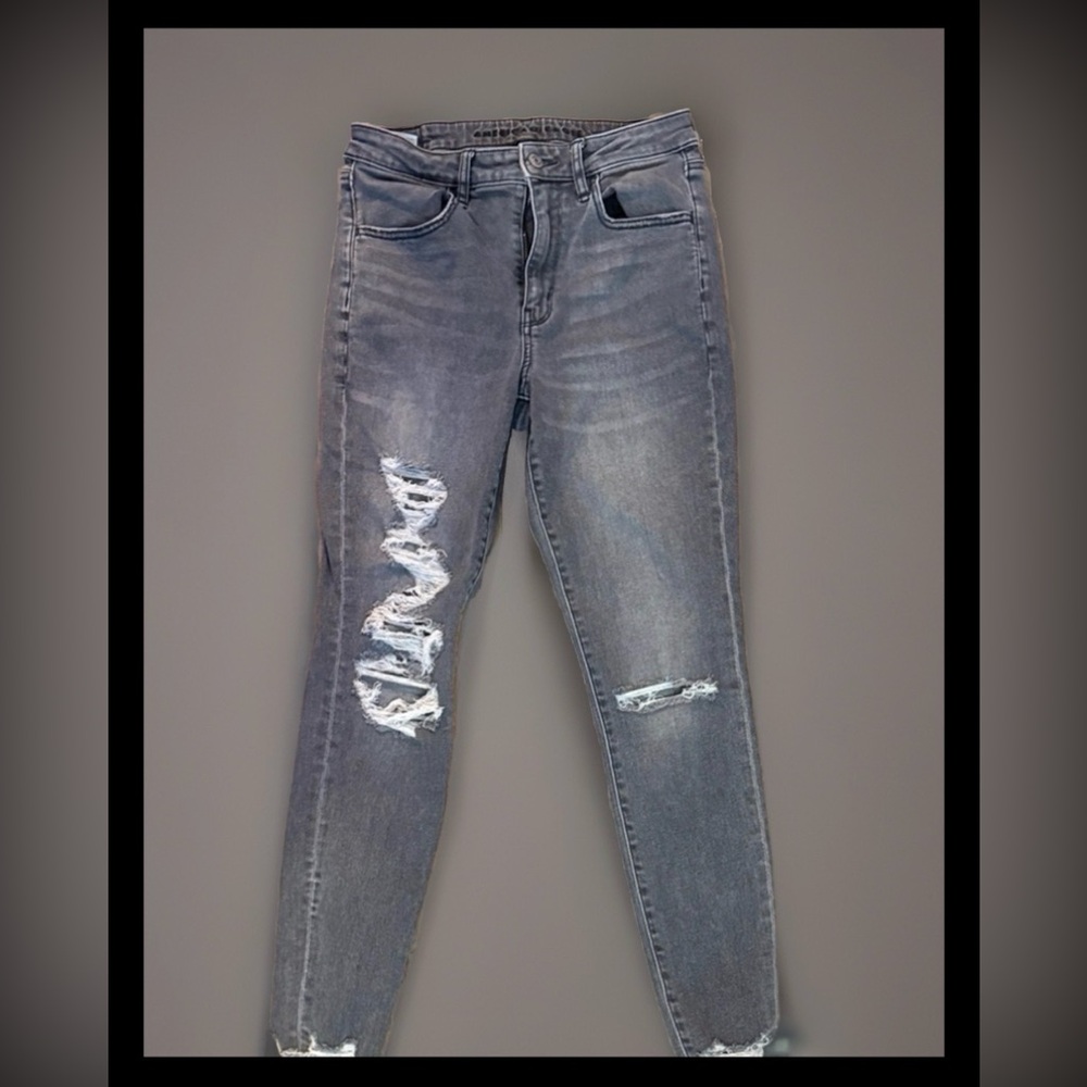 American Eagle size 6, regular jegging Distressed Gray Women's Jeans